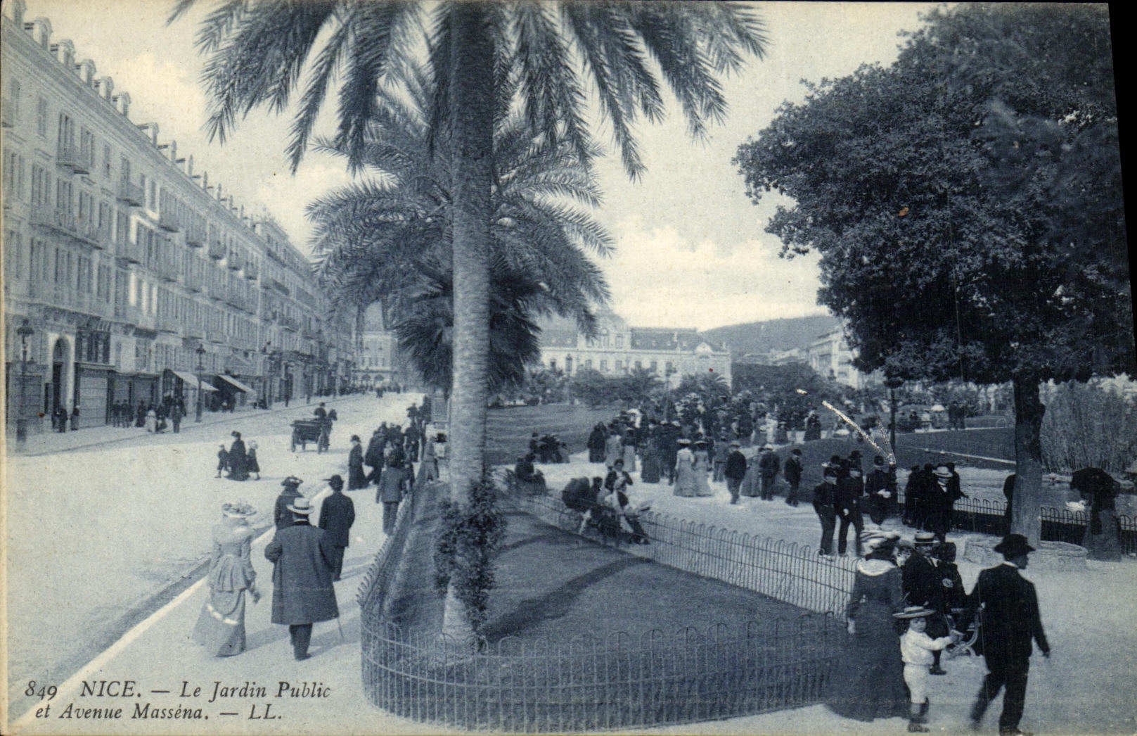 CPA Nice Le Jardin Public et Avenue Massena