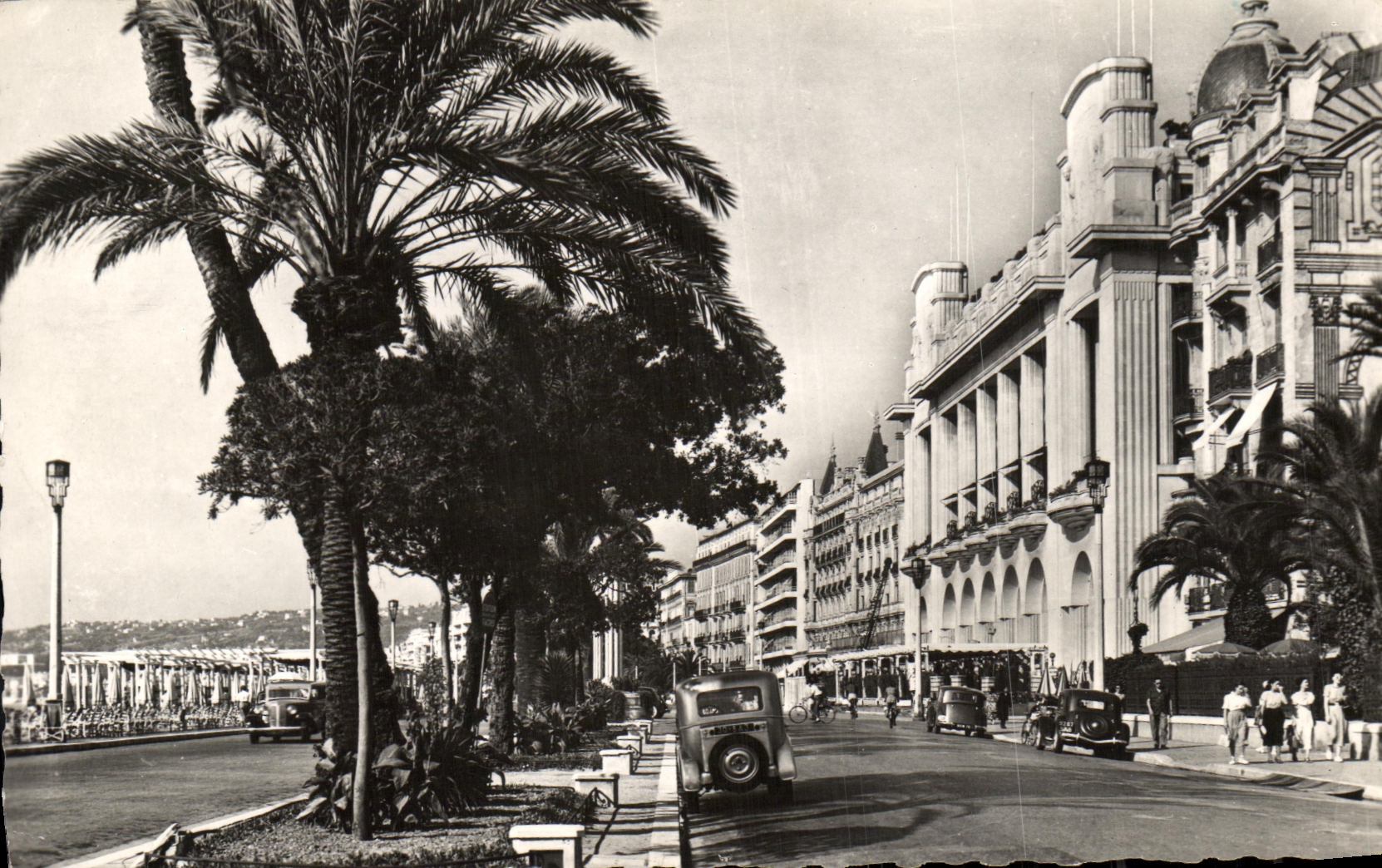 CPM Nice Promenade des Anglais Palais de la Mediterranee
