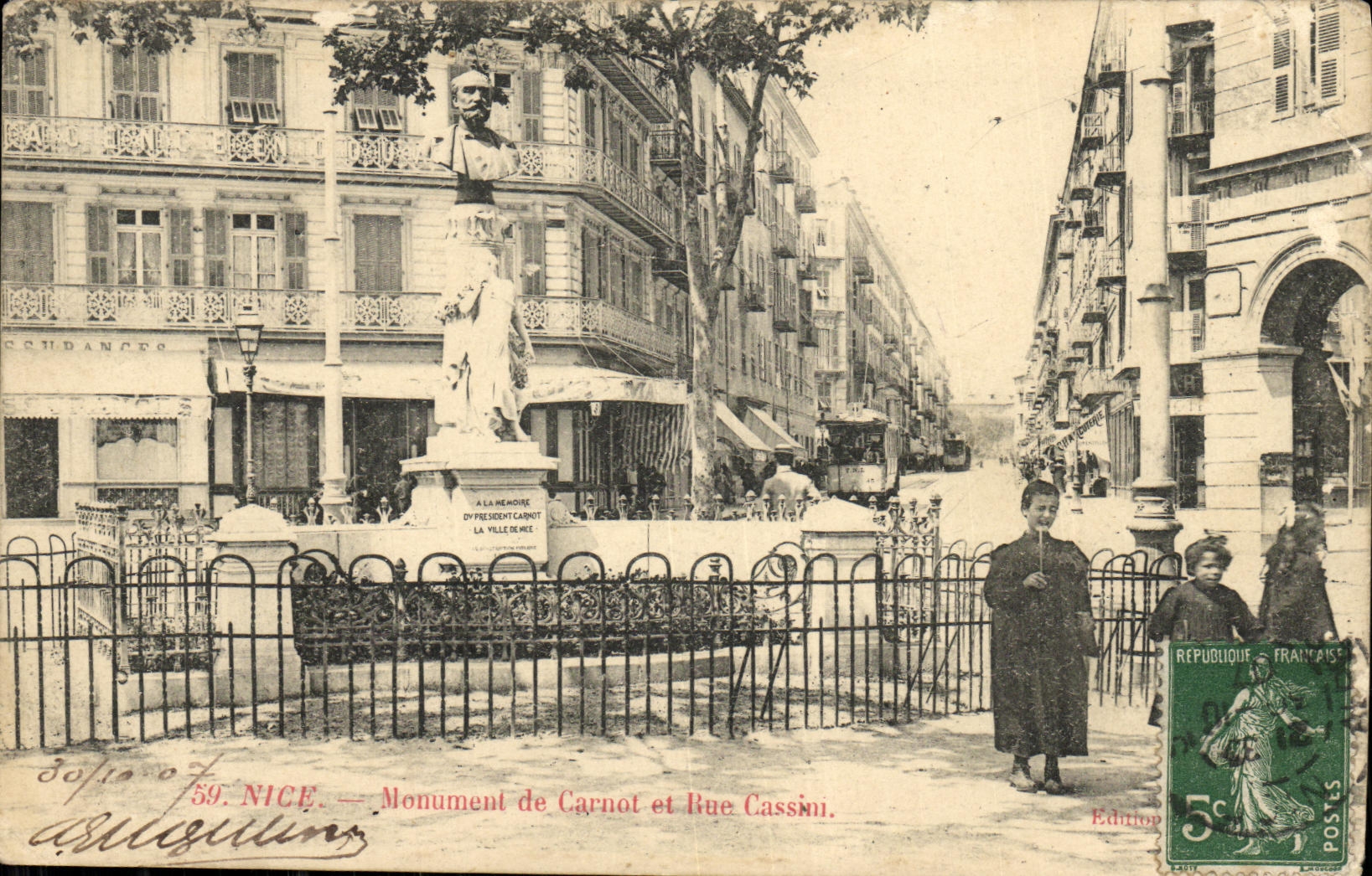 CPA Nice Monument de Carnot et Rue Cassim Enfants