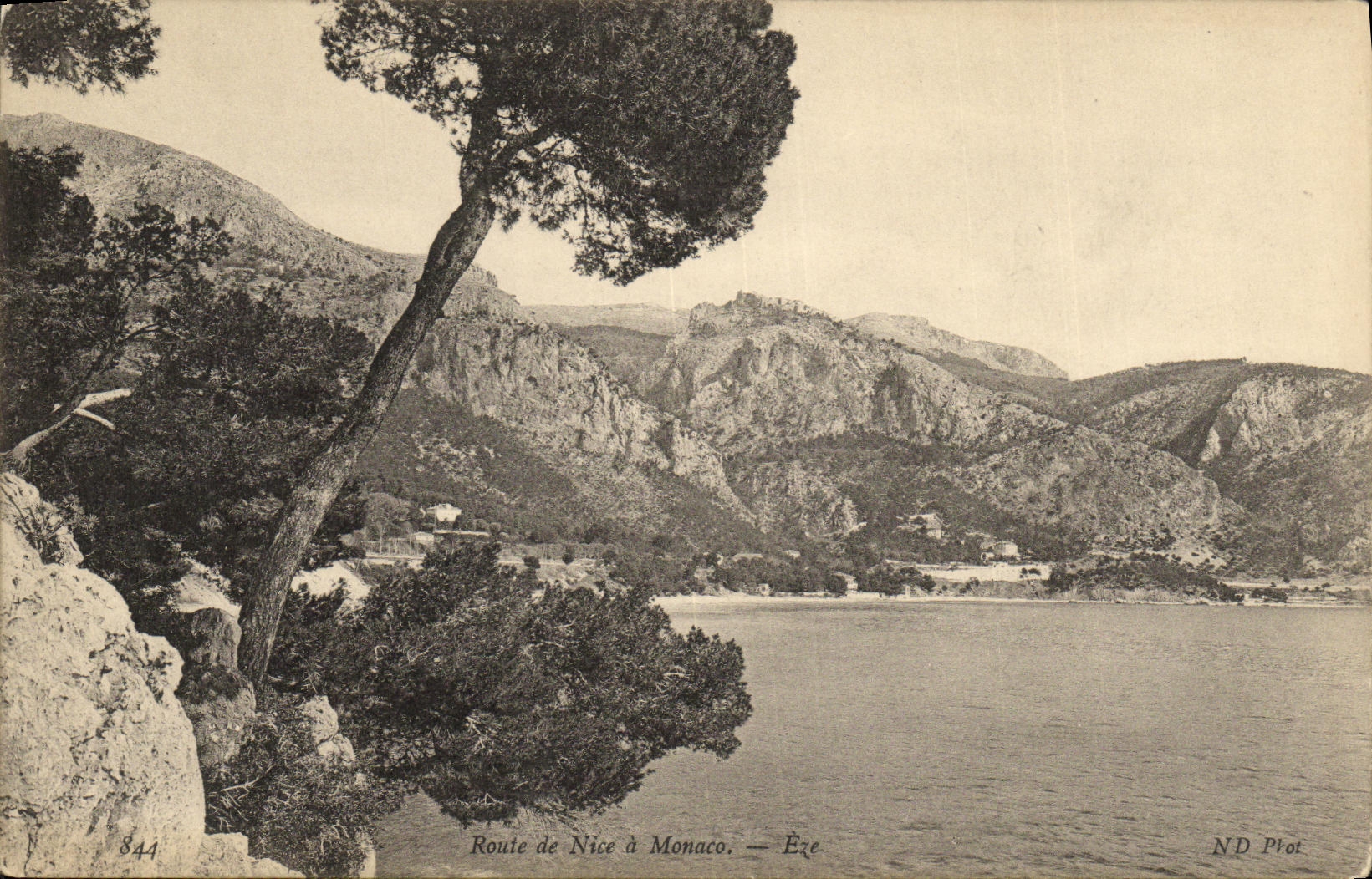 CPA Nice Route de Nice a Monaco