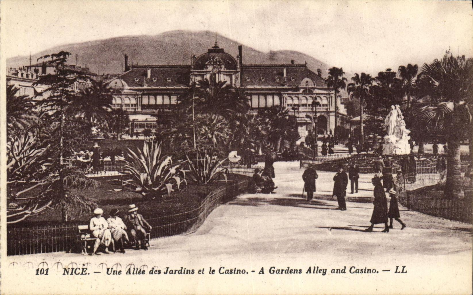 CPA Nice une allee des jardins et le casino