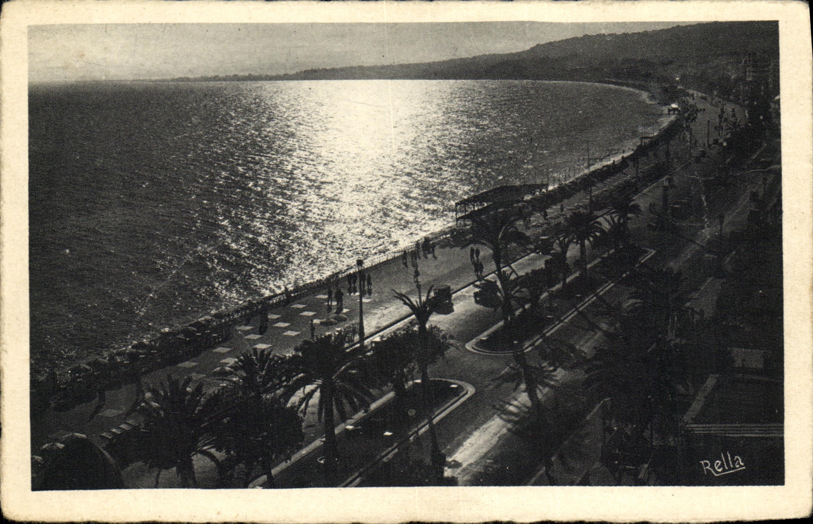 CPA Nice couchant sur la promenade des Anglais et la baie des Anges