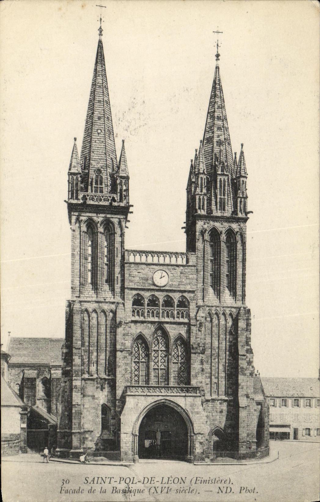 VINTAGE POSTCARD Holy pol  Leon Frontage of the Basilica