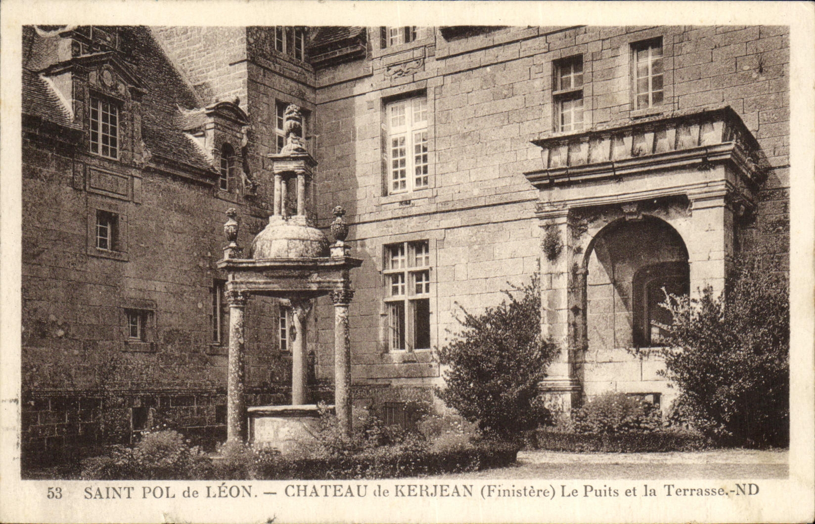 VINTAGE POSTCARD Holy pol  Leon Castle of Kerjean the well and the terrace
