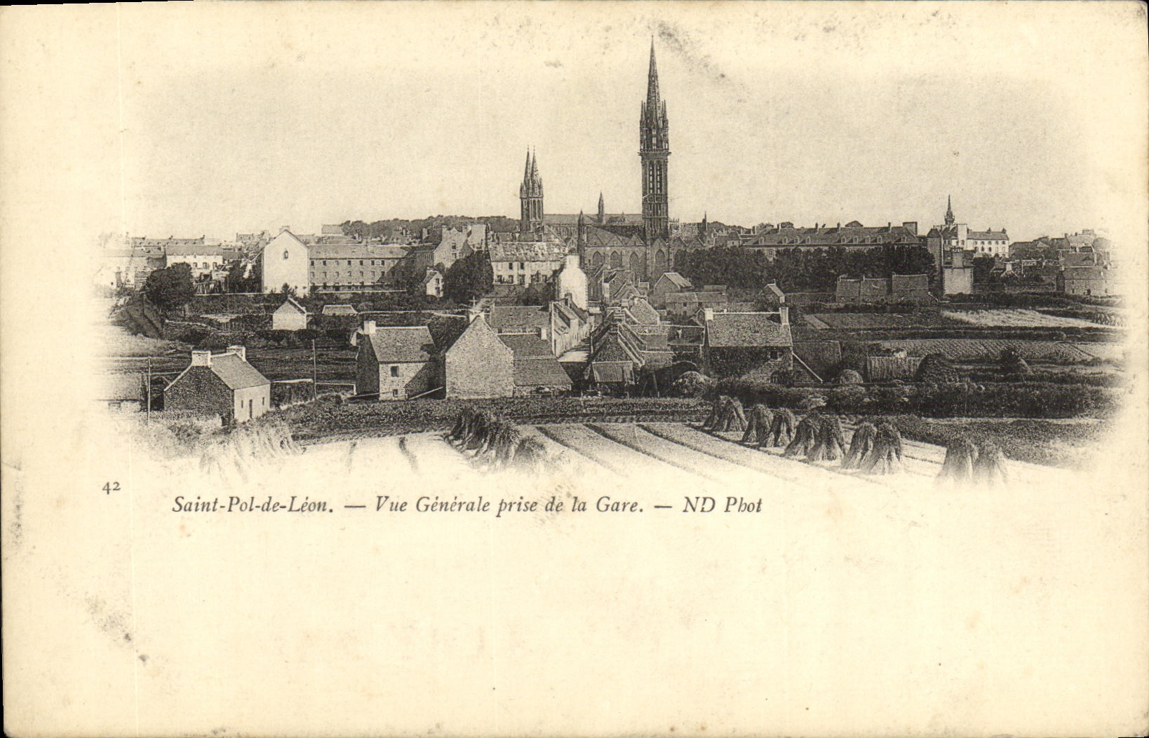VINTAGE POSTCARD Holy pol  of Leon View taken of the Station