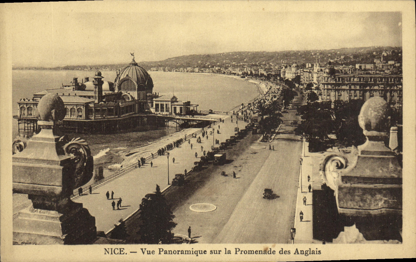 CPA Nice Vue Panoramique Sur la Promenade des Anglais
