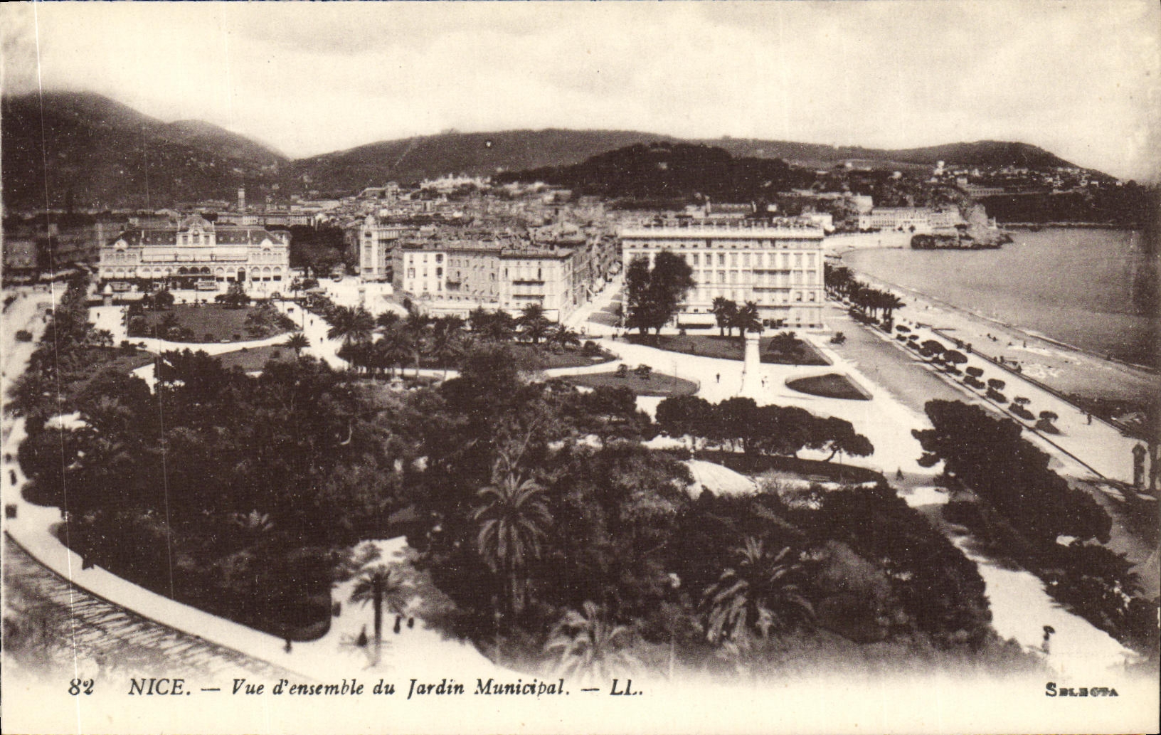 CPA Nice Vue d ensemble du Jardin Municipal