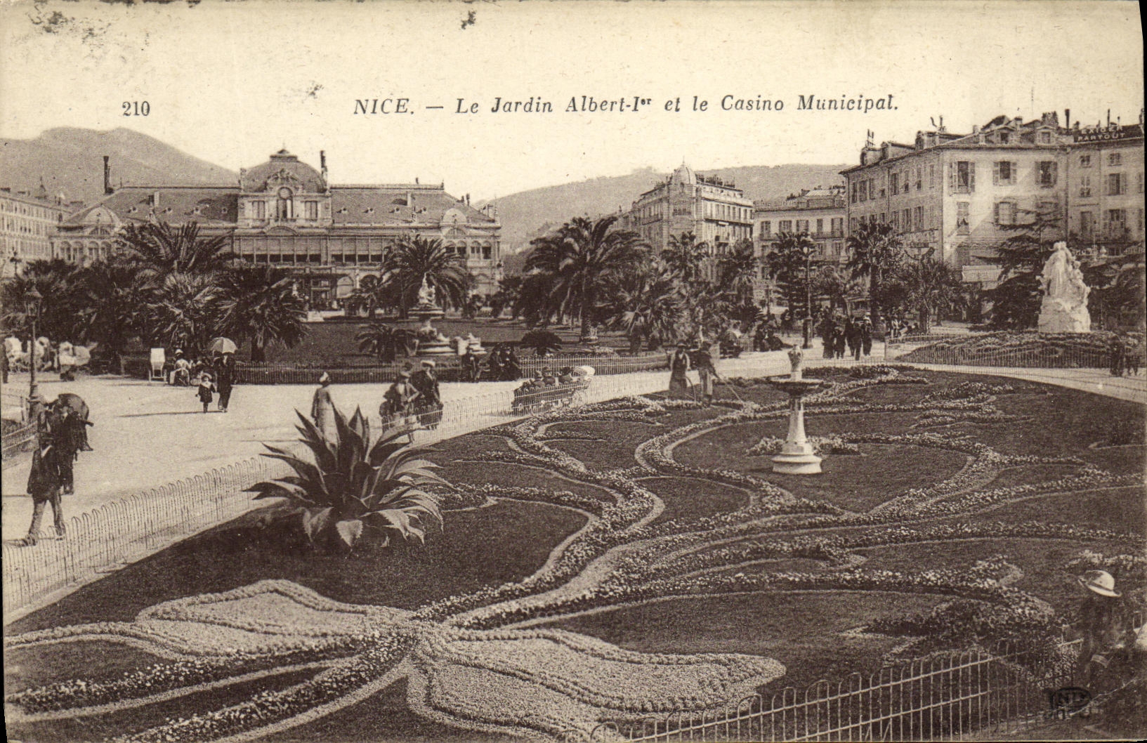 CPA Nice La Jardin Albert 1er et le Casino Municipal