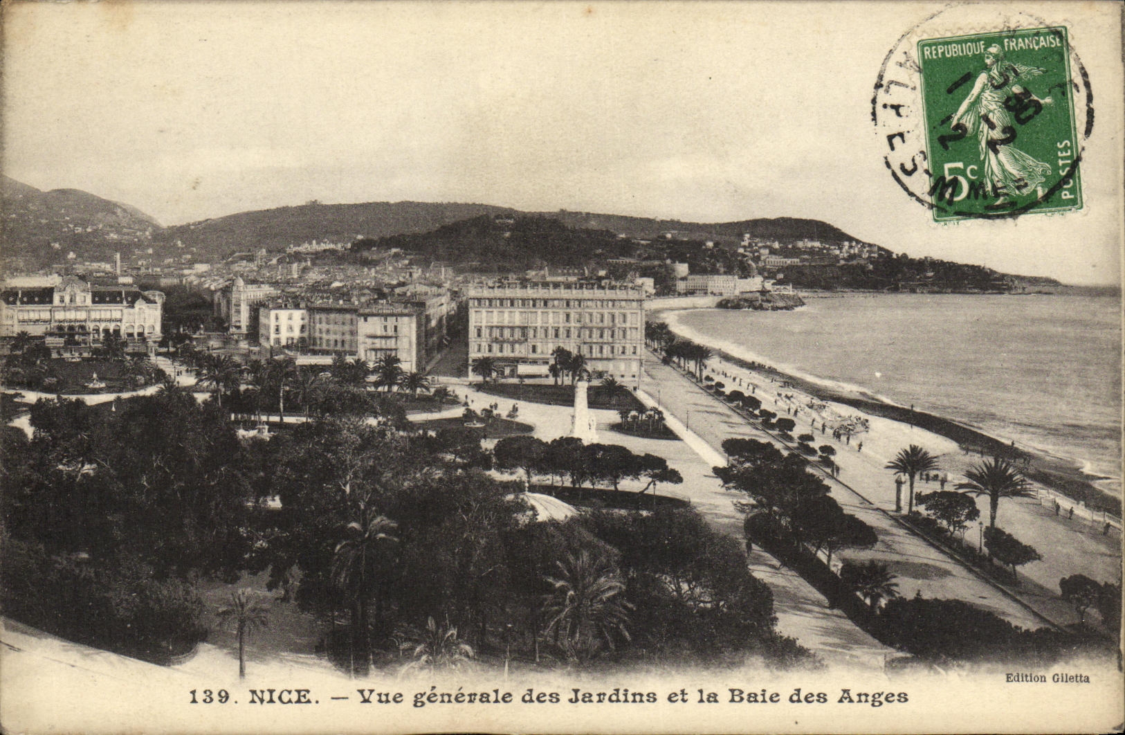 CPA Nice Vue generale des Jardins et la Baie des Anges