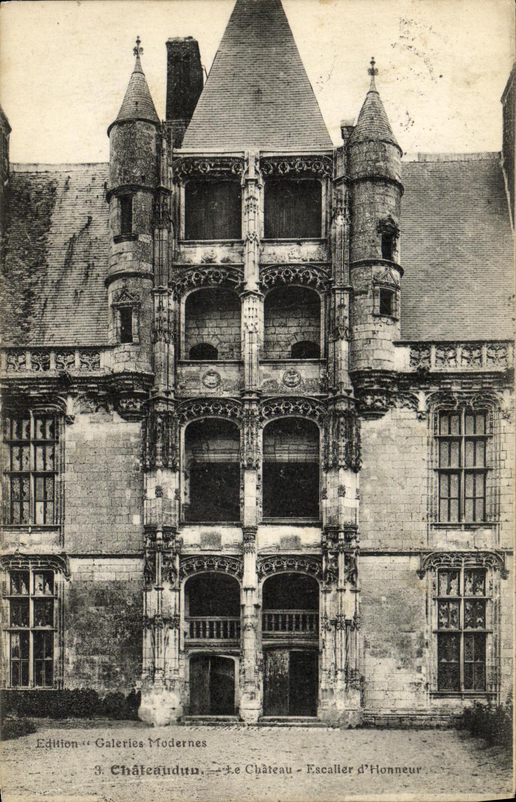CPA Chateaudun Le Chateau Escalier d Honneur