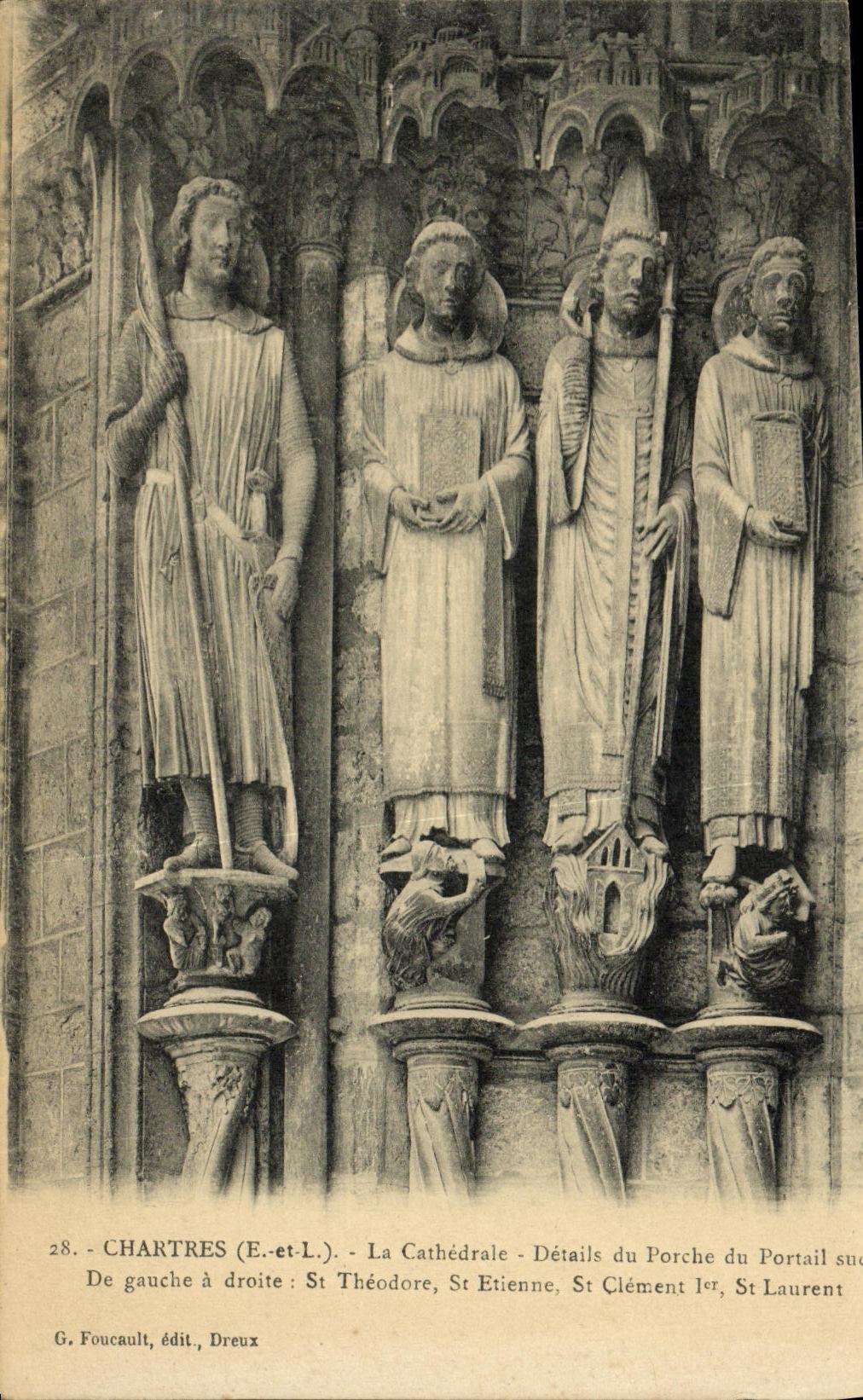 CPA Chartres La Cathedrale Details du Porche du Portail sud St Theodore St Etienne St Clement St Laurent