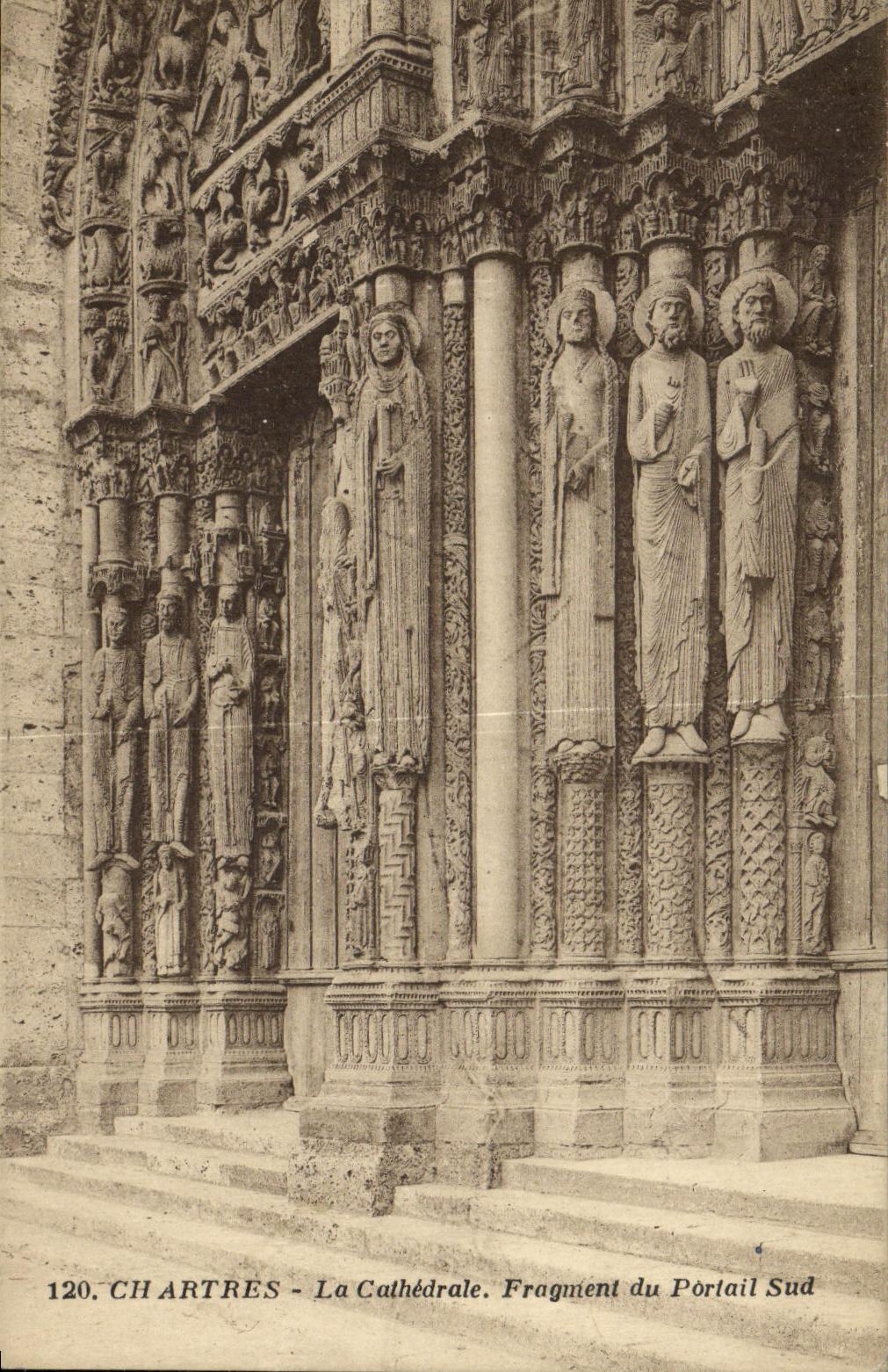 CPA Chartres La Cathedrale Fragment du Portail Sud