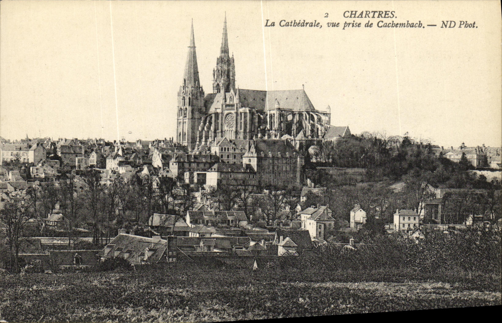 CPA Chartres La Cathedrale Vue prise de Cachembach