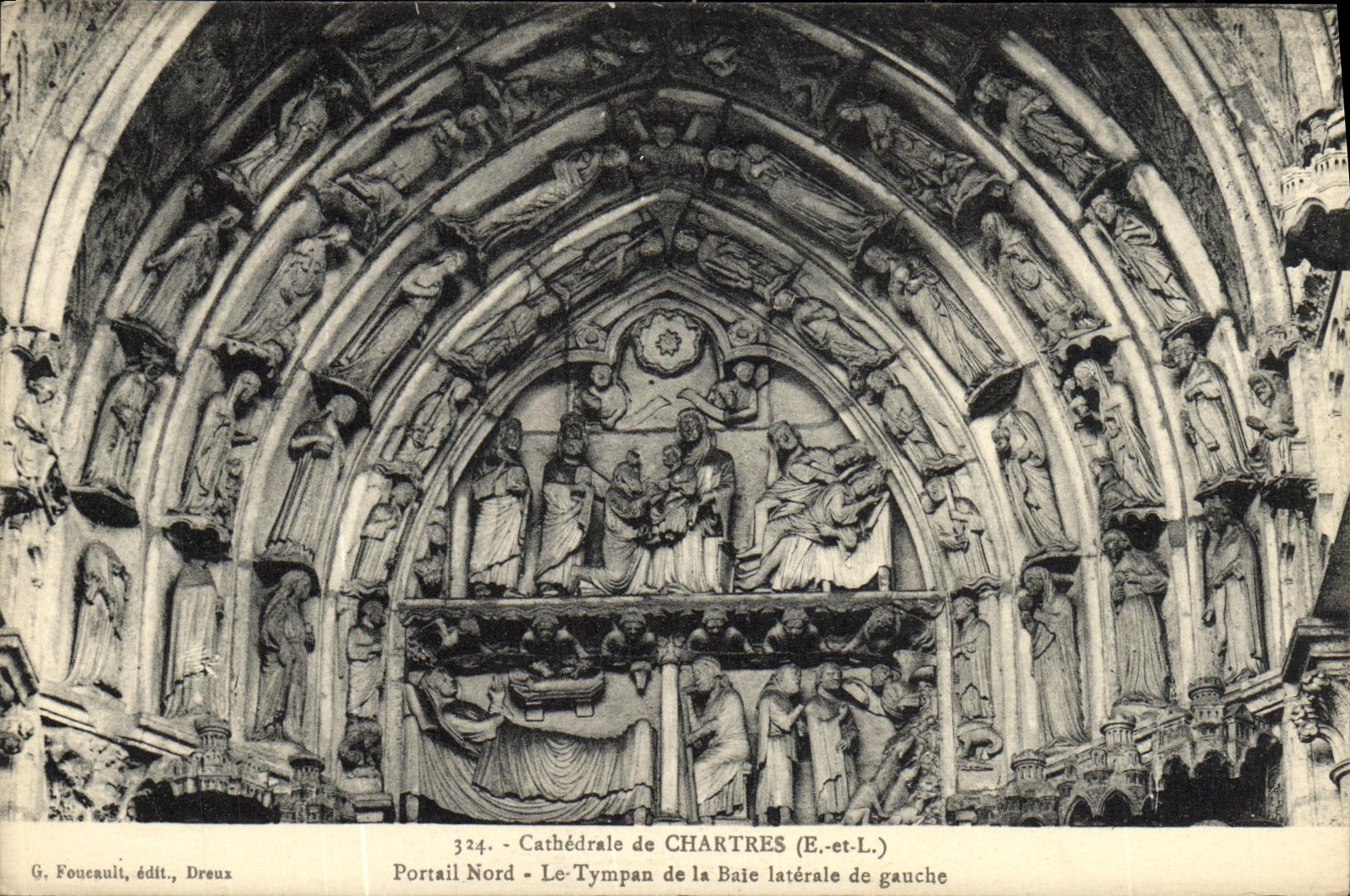 CPA Cathedrale de Chartres Portail Nord Le Tympan de la Baie laterale de gauche