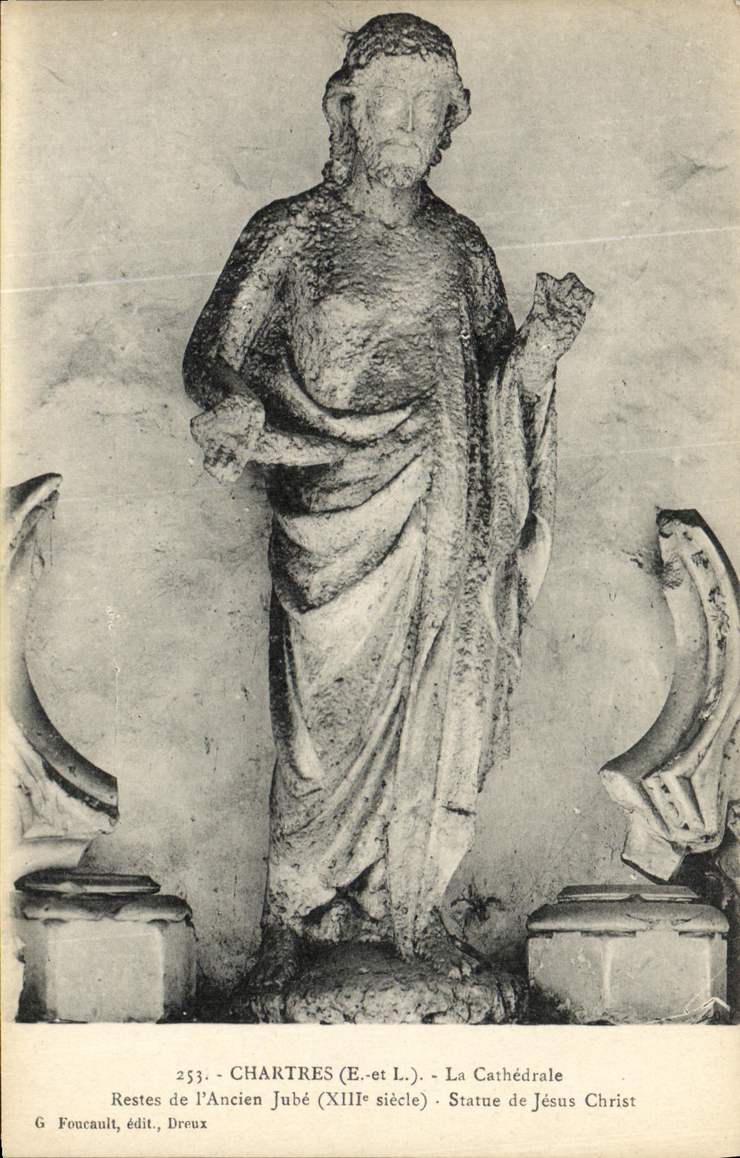 CPA Chartres La Cathedrale Restes de l Ancien Jube Statue de Jesus Christ