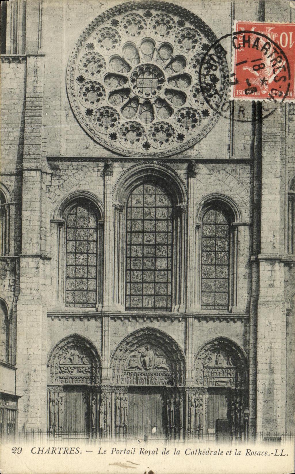 CPA Chartres Le Protail Royal de la Cathedrale et la Rosace