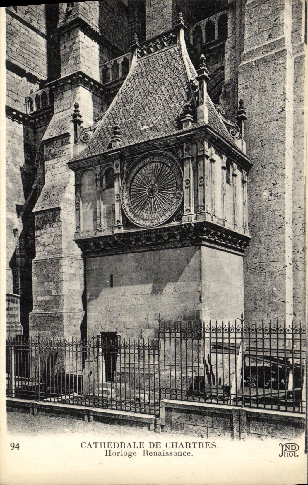 CPA Cathedrale de Chartres Horloge Renaissance