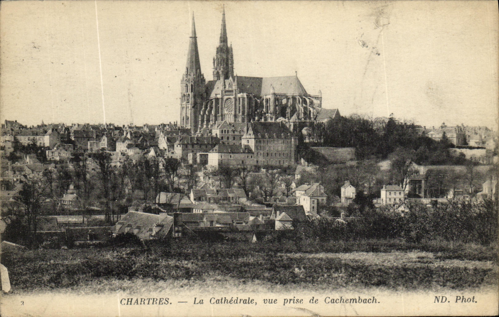 CPA Chartres La Cathedrale vue prise de Cachembach