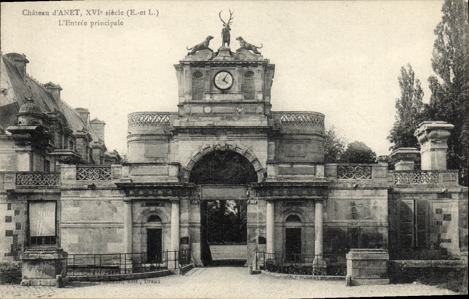 CPA Chateau d Anet L Entree Principale