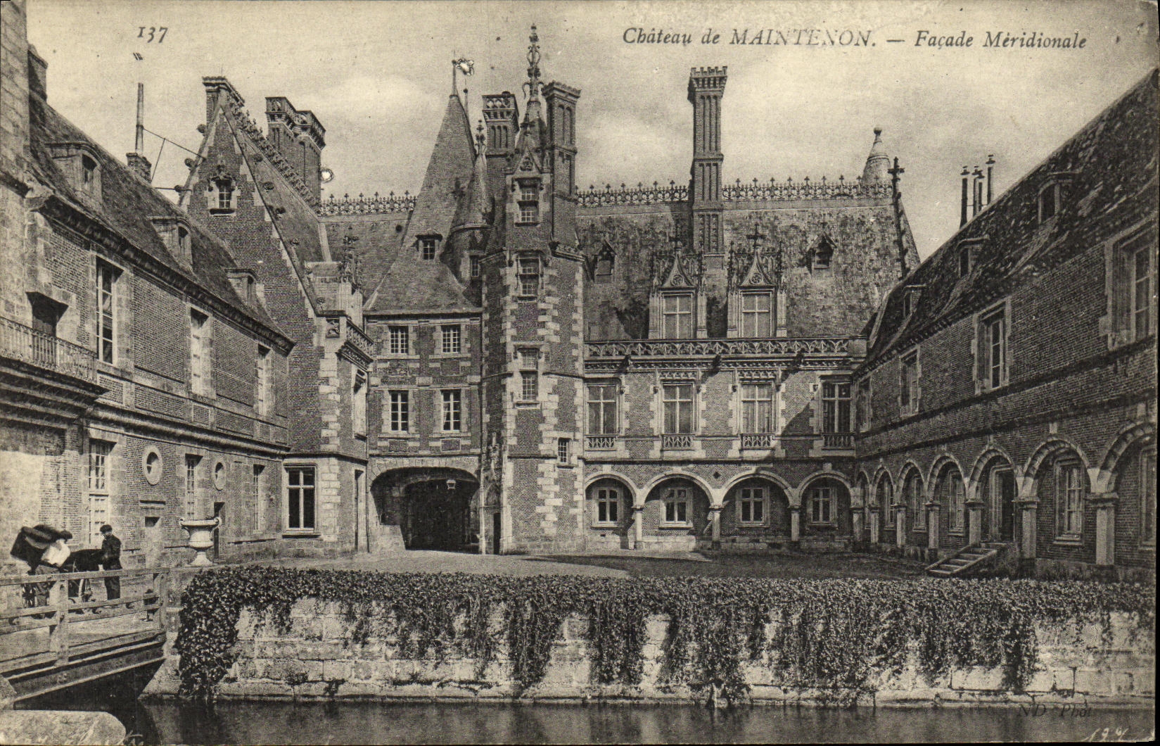CPA Maintenon Chateau Facade Meridionale