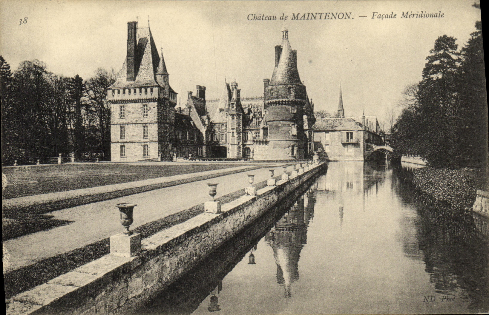 CPA Maintenon Chateau Facade Meridionale