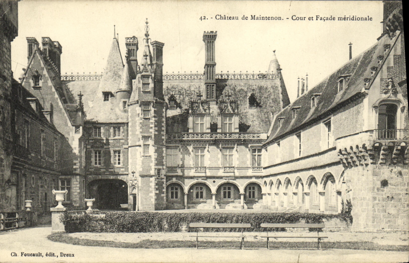 CPA Maintenon Chateau Facade Meridionale
