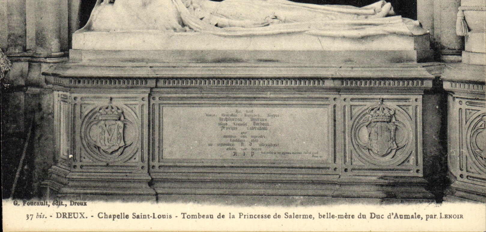 Tumba de St  Louis de la camara acorazada de Dreux de la POSTAL de la VENDIMIA de la madre hermosa de Salerme de la banda del duque D Aumale al lenoir