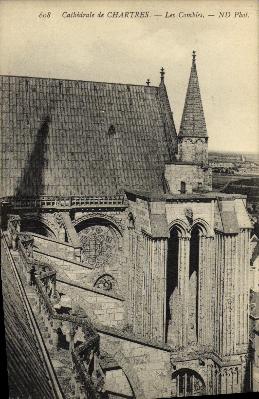 CPA Chartres Cathedrale Les Combles