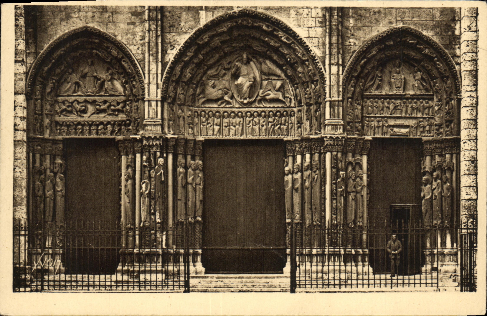 CPA Chartres de Cathedrale Le Grand Portail