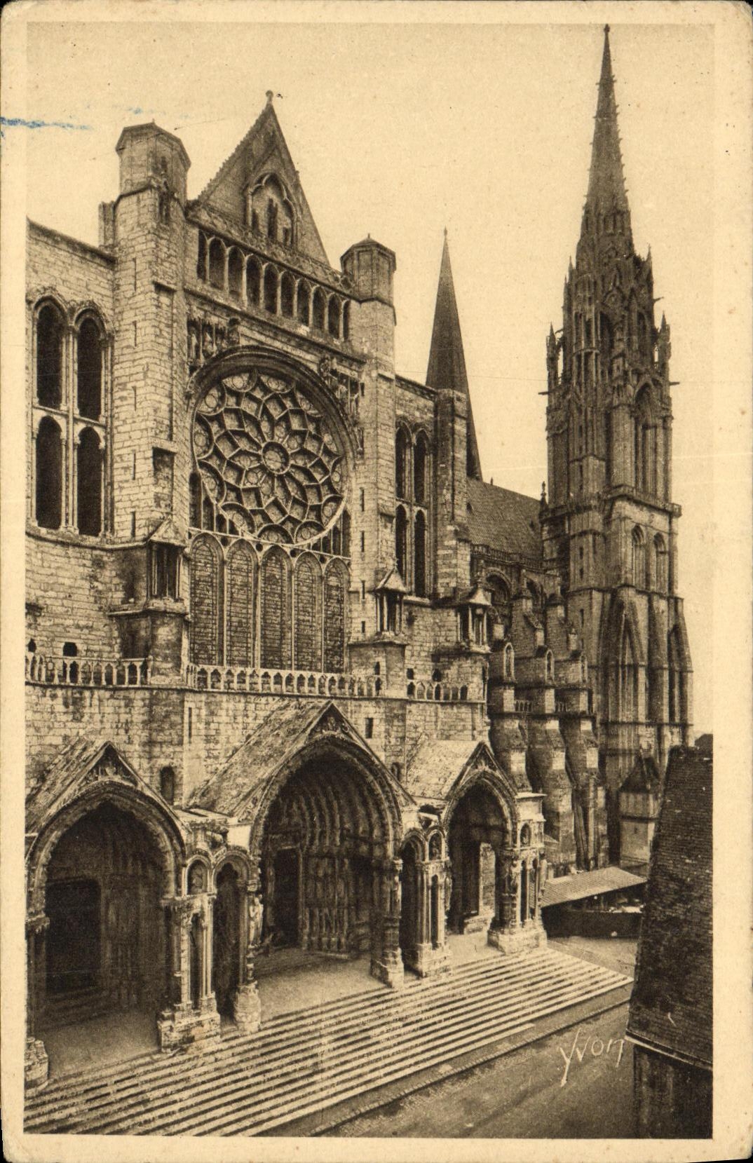 CPA Chartres de Cathedrale La Portail Nord et la Fleche