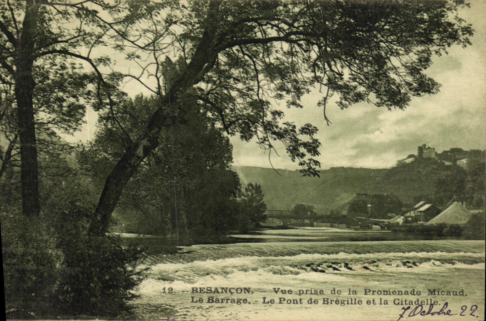 CPA Environs de Besancon Vue Prise de la Promenade Le Barrage Le Pont de Bregille et la citadelle