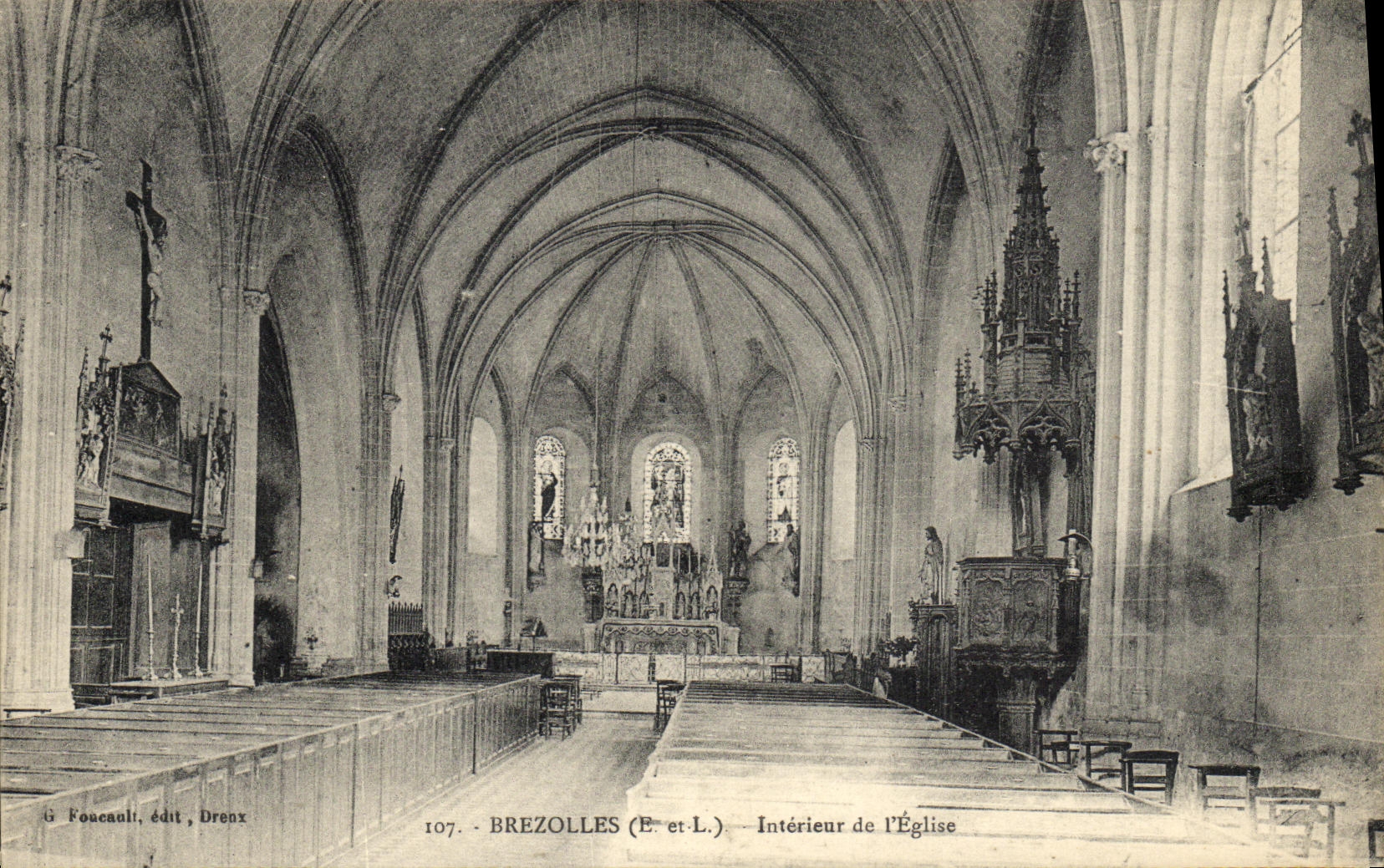 CPA Brezolles Interieur de L Eglise