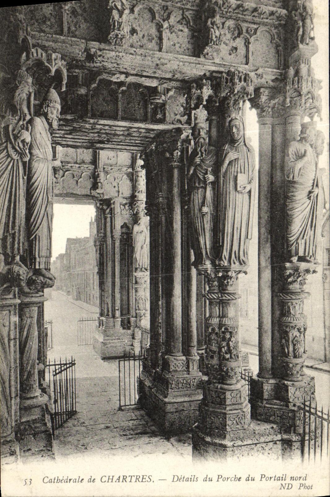 CPA Cathedrale de Chartres Detail du Porche du Portail nord