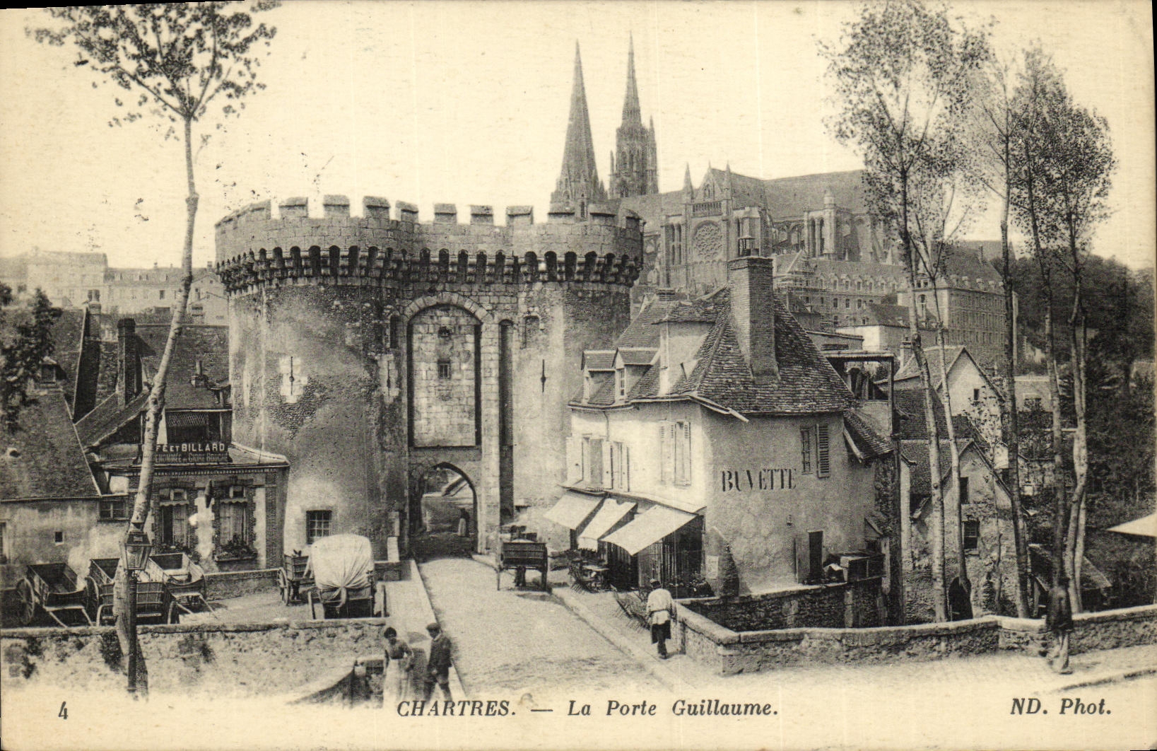 CPA Cathedrale de Chartres La Porte Guillaume