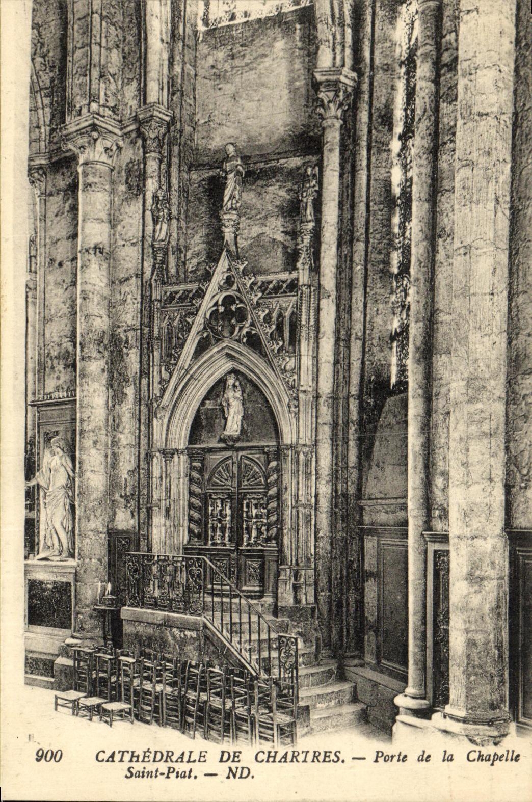 CPA Cathedrale de Chartres La Porte de la Chapelle Saint Piat