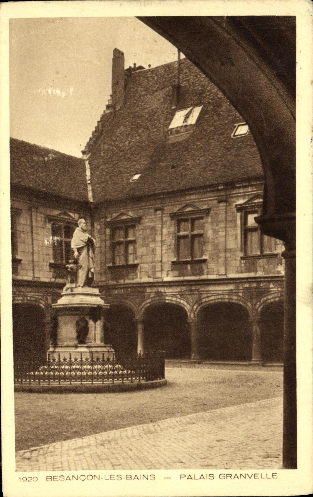 CPA Besancon Les Bains Palais Granvelle