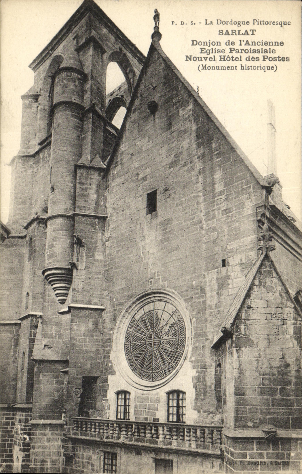 VINTAGE POSTCARD Sarlat Keep of L Old Parish church New Post office building