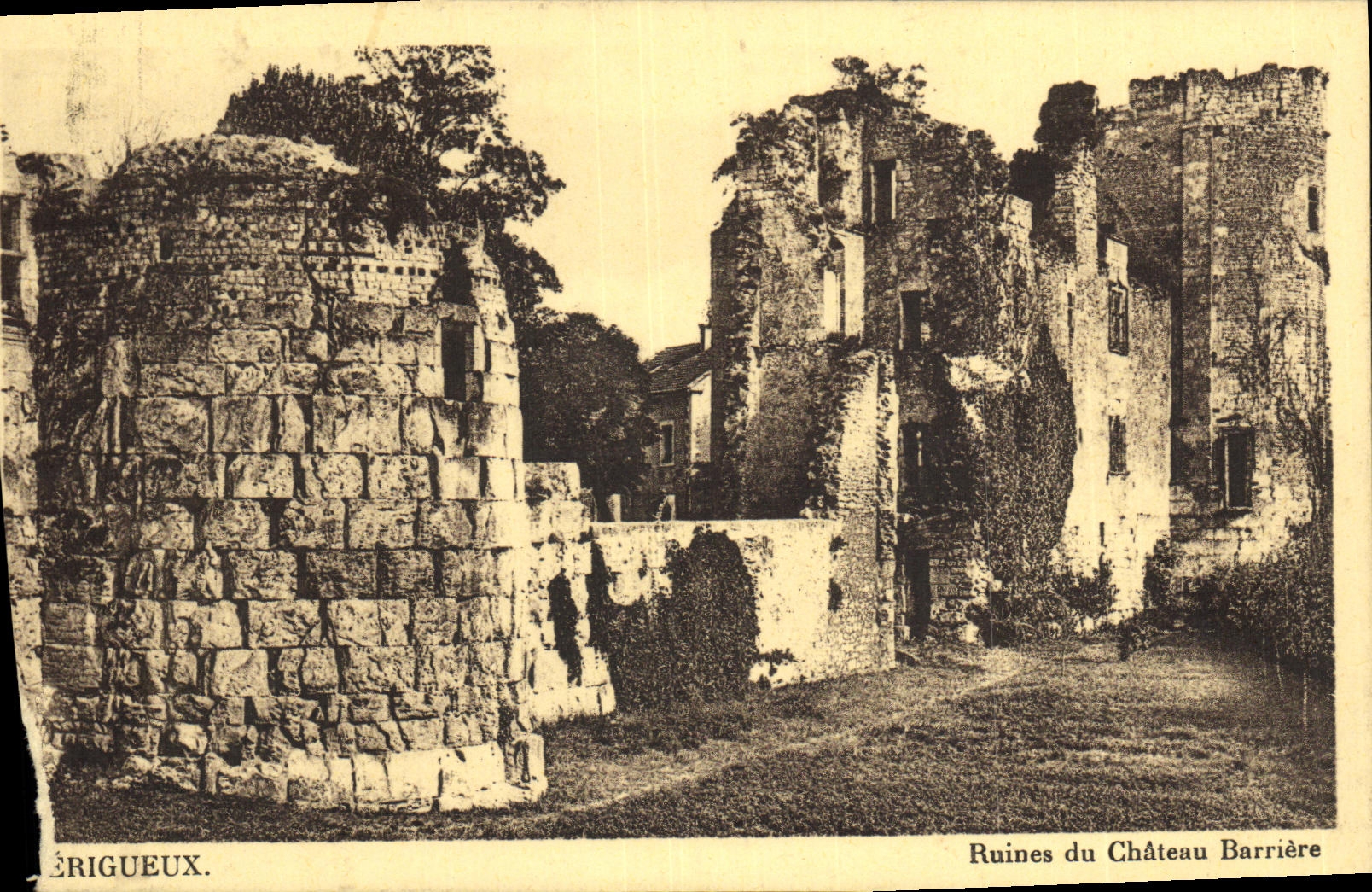 CPA Perigueux Ruines du Chateau Barriere