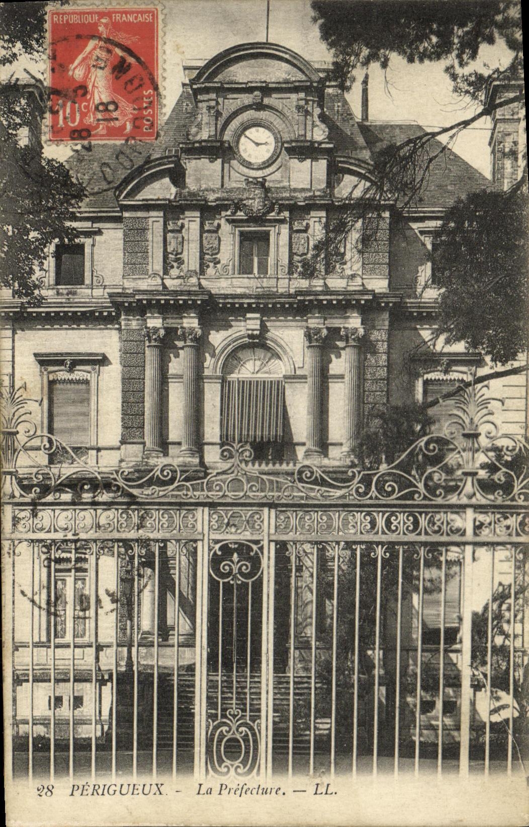 CPA Perigueux La Prefecture