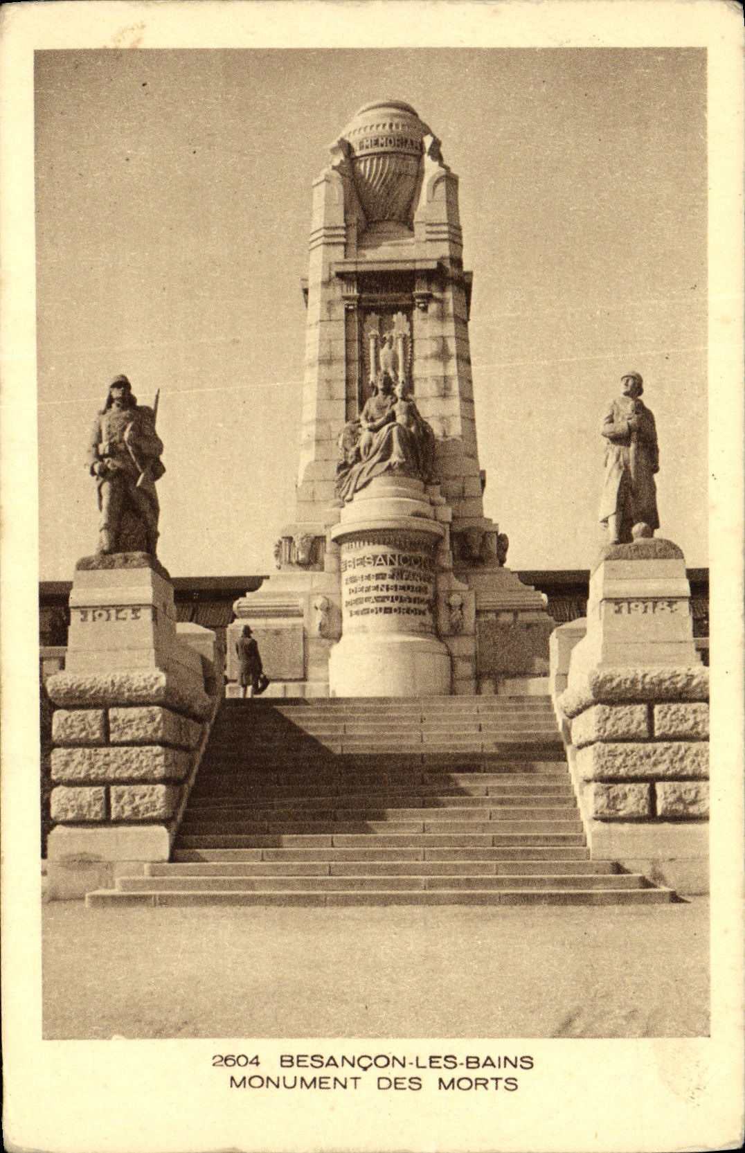 CPA Besancon les Bains Monument des Morts Militaria