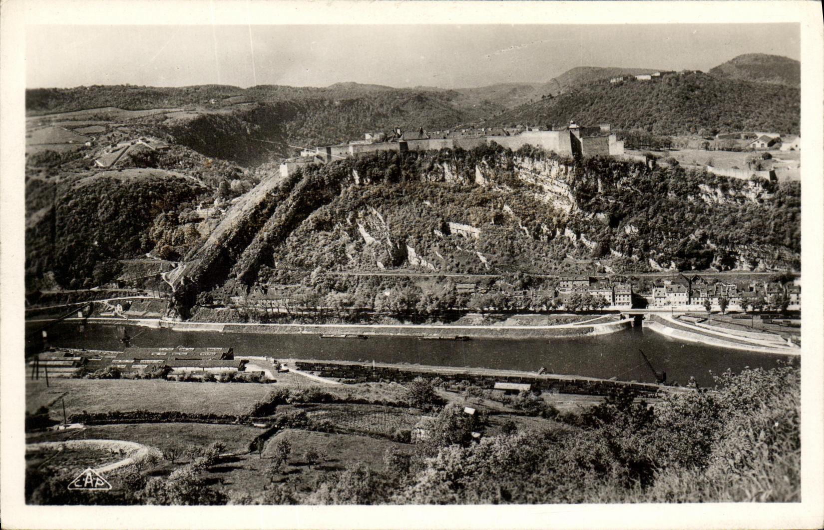 CPA Besancon La Citadelle vue de Bregille