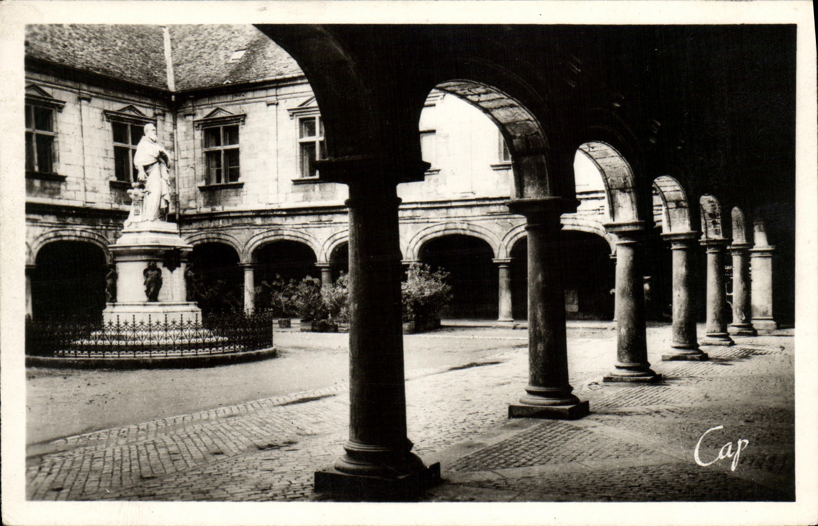 CPA Besancon Le Palais de Granvelle 