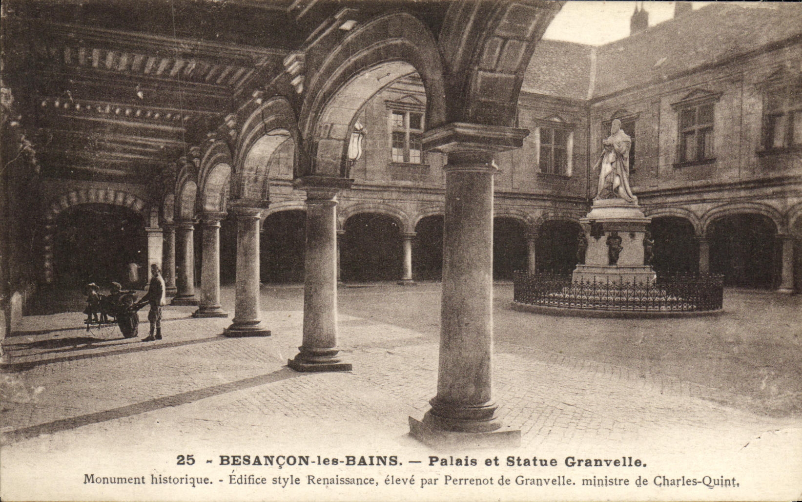 CPA Besancon Les Bains Palais et Statue Granvelle Ministre de Charles Quint