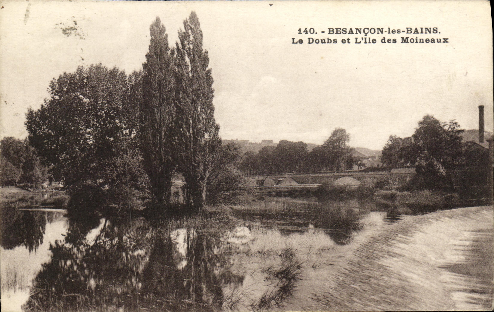 CPA Besancon Les Bains Le Doubs et L lle des Moineaux