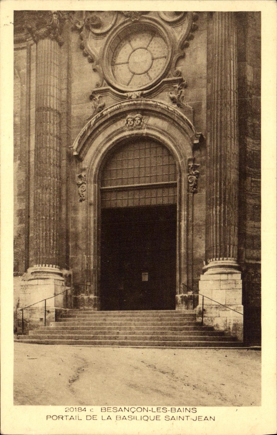CPA Besancon les Bains Portail de la Basilique Saint Jean