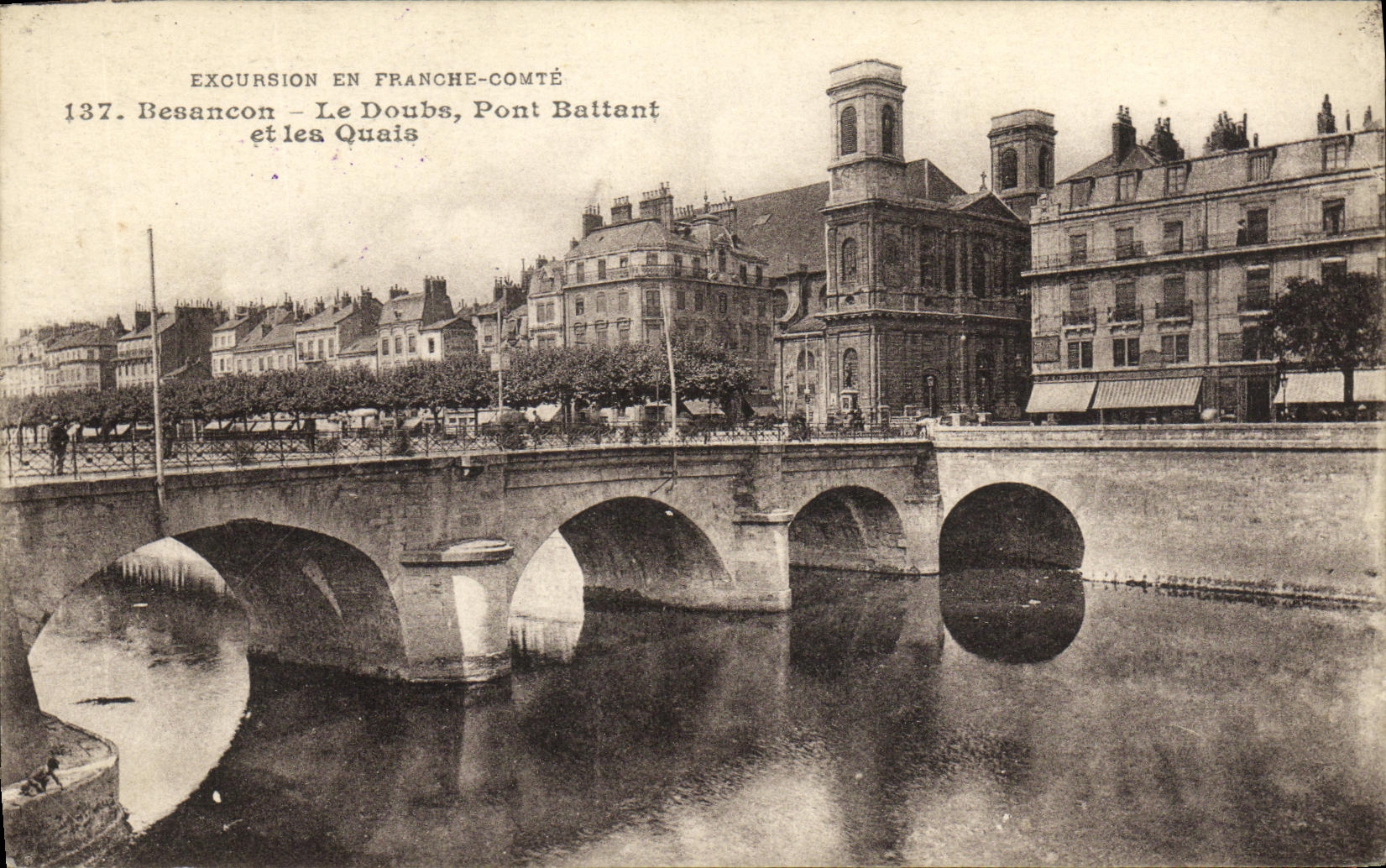 CPA Besancon Le Doubs Pont Battant et les Quais