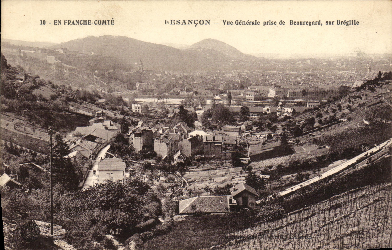 CPA Besancon Vue Generale prise de Beauregard sur Bregille