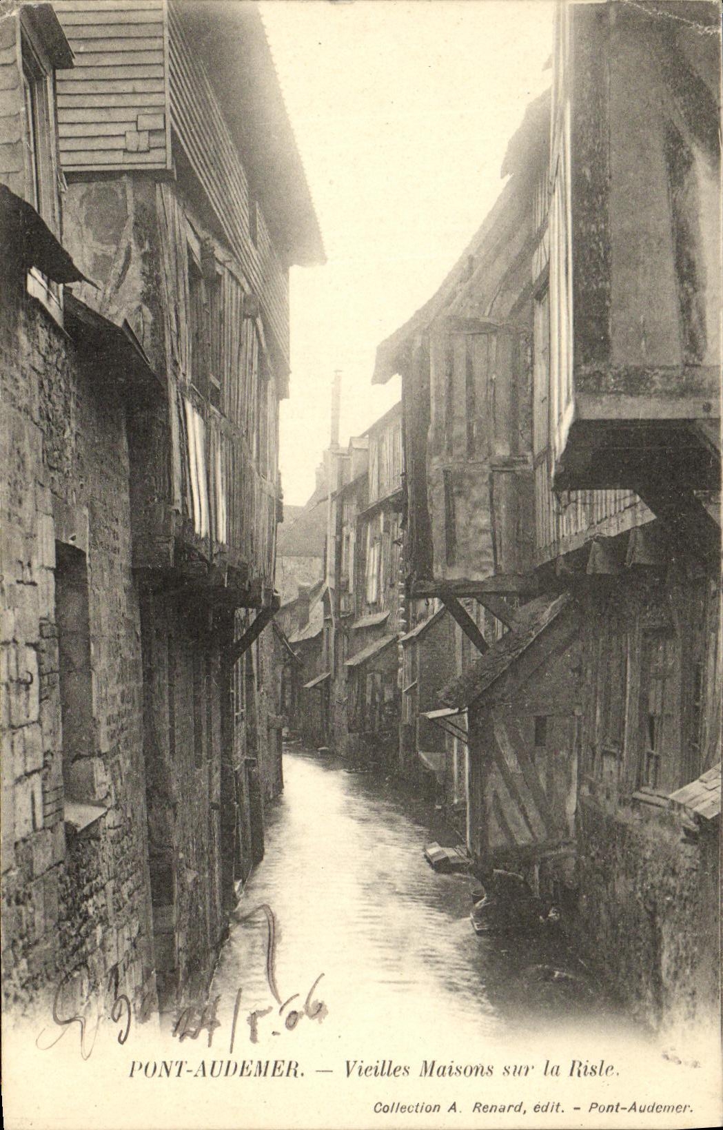 VINTAGE POSTCARD Bridge Audemer Old women Houses on Risle