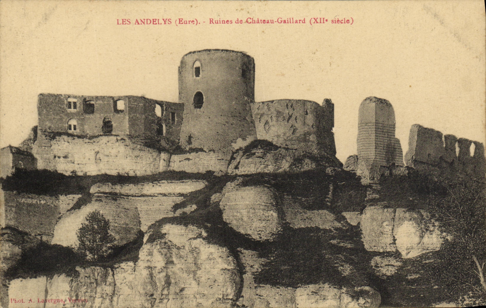 VINTAGE POSTCARD Andelys Ruins of Strong Castle
