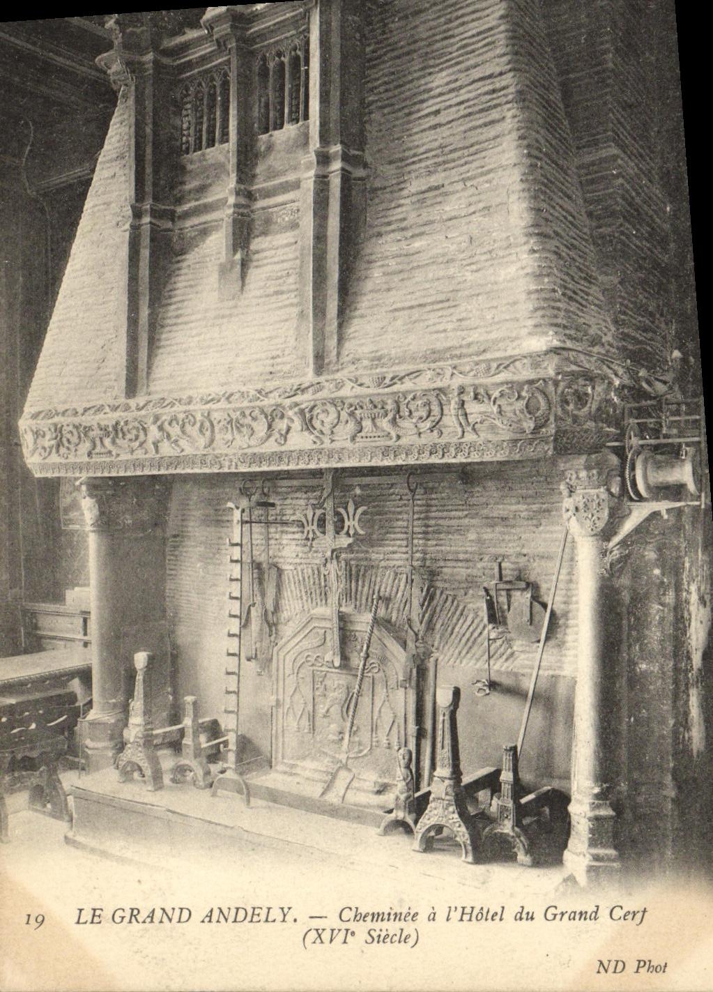 La POSTAL Andely grande Cheminee de la VENDIMIA tiene L hotel del ciervo